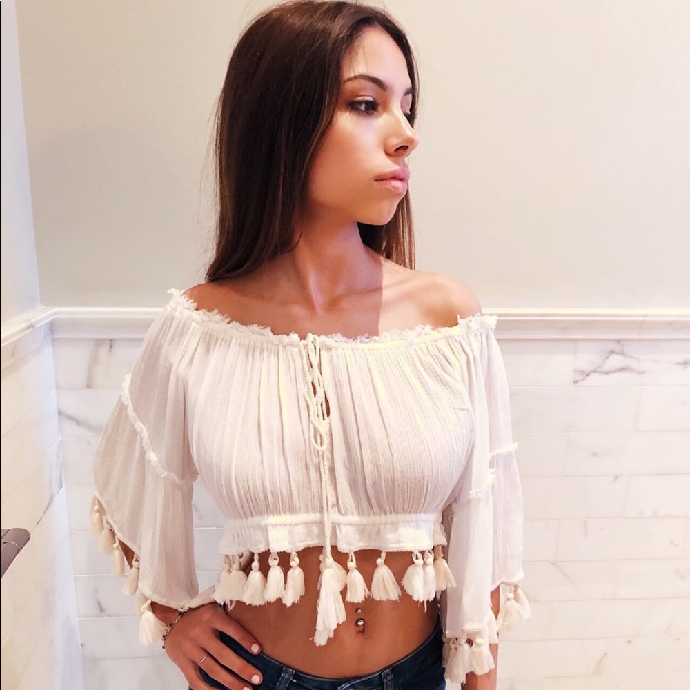 Off The Shoulders Tassel Cropped Top